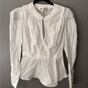 Diane Von Furstenverg White Key Hole Blouse Size 0